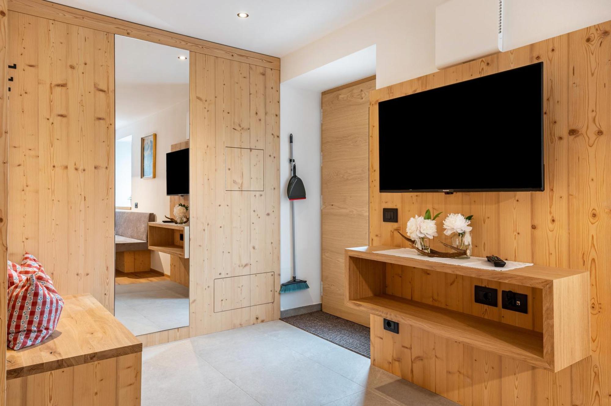 Villa Anna Villnoess San Pietro  Экстерьер фото
